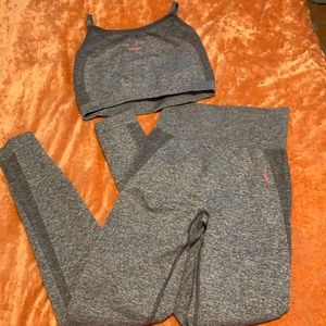 Gymshark Set Gray/Pink Sports Bra M Leggings S
